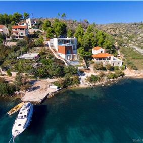5 bedroom villa with heated infinity pool and sea views near Milna, Brac Island, sleeps 10